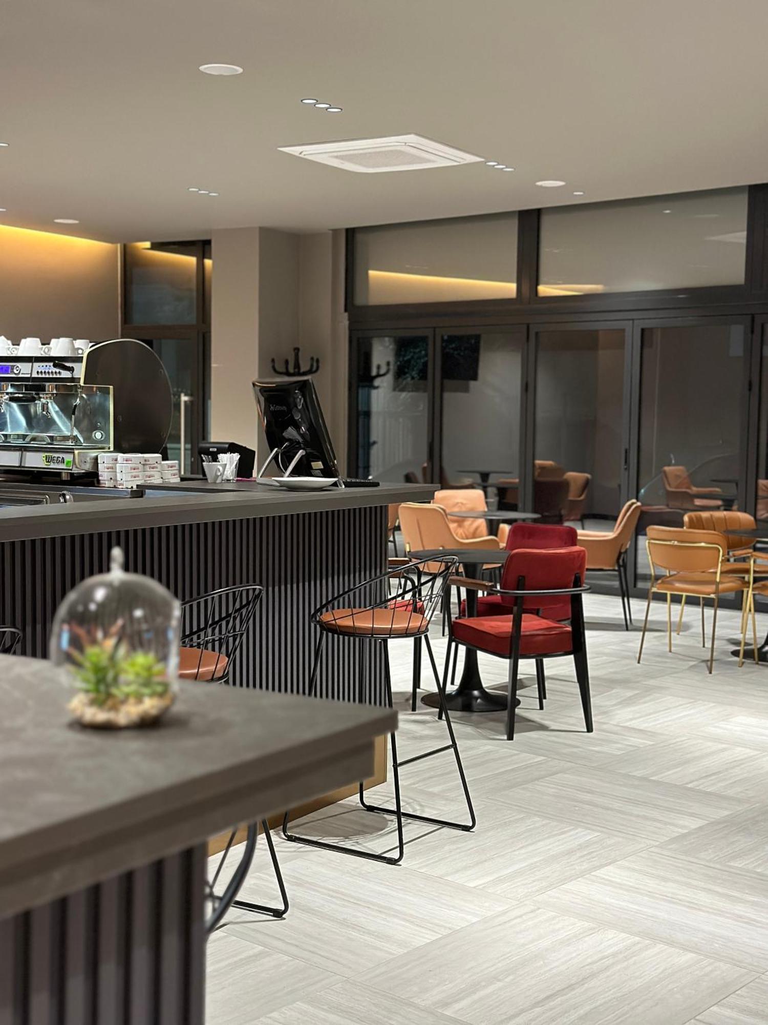 The Roots Boutique Hotel Шкодер Экстерьер фото