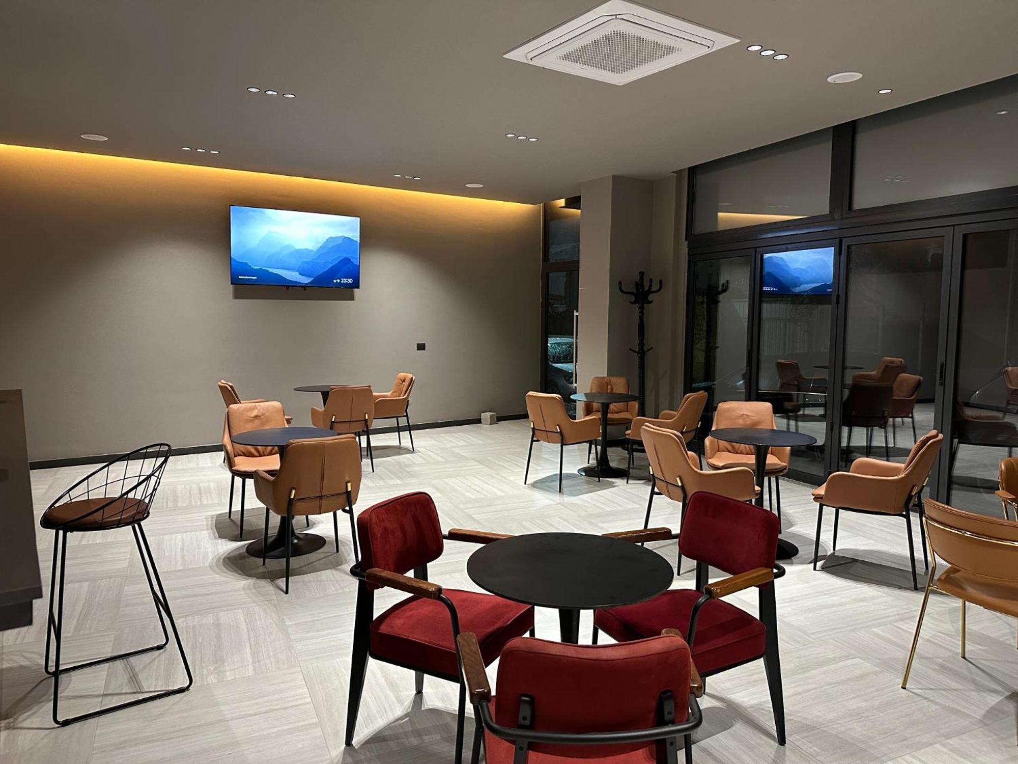 The Roots Boutique Hotel Шкодер Экстерьер фото
