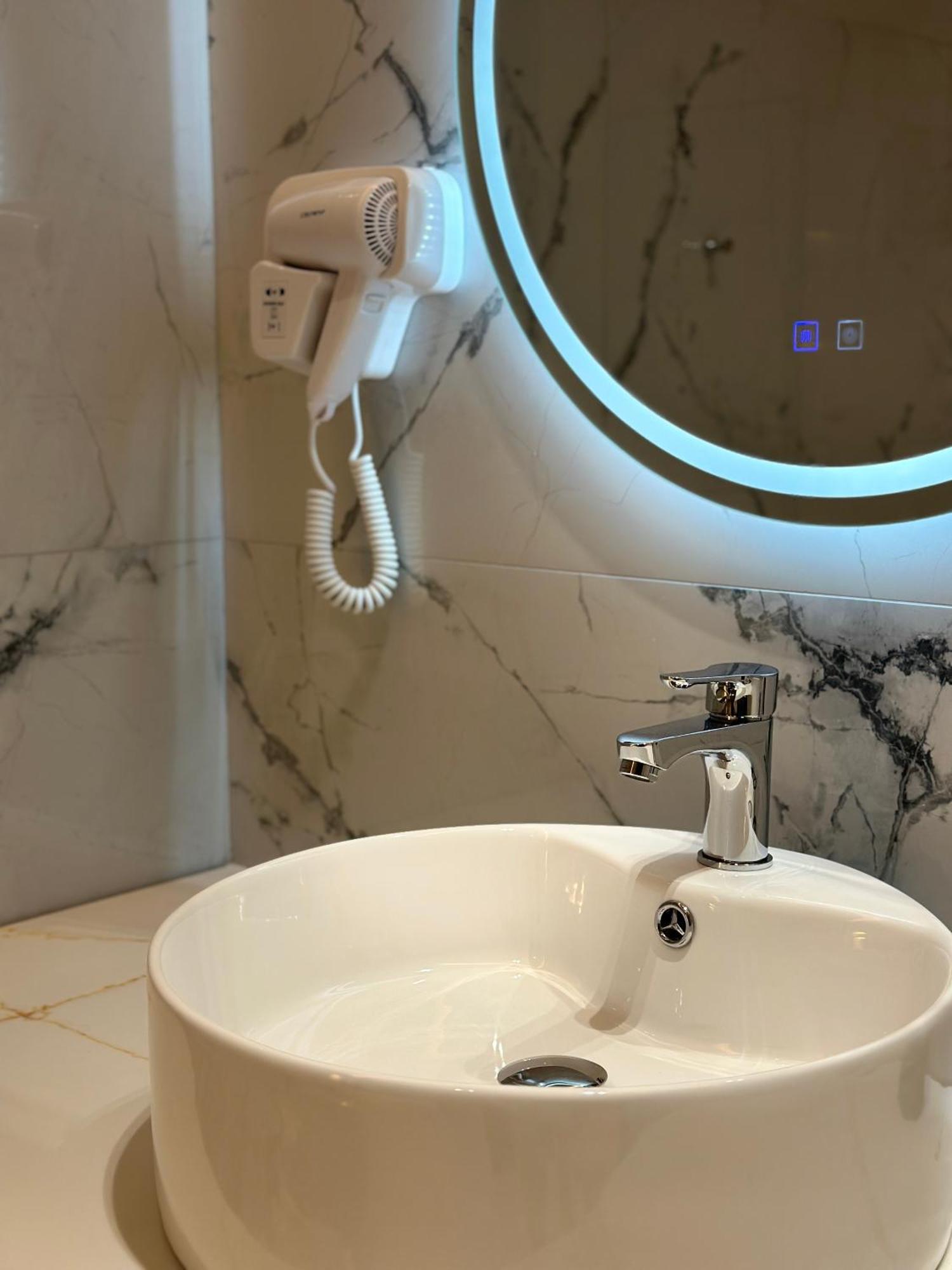 The Roots Boutique Hotel Шкодер Экстерьер фото